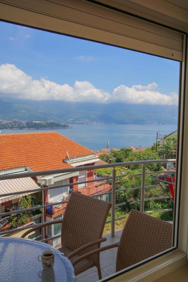 Ana Apartment Budva Bagian luar foto